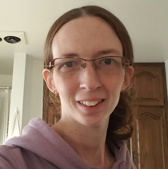 Meet your Posher, Monica - Picture 1 of 1